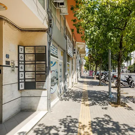 Апартаменти Lyon By Alchemia Parking Салоніки